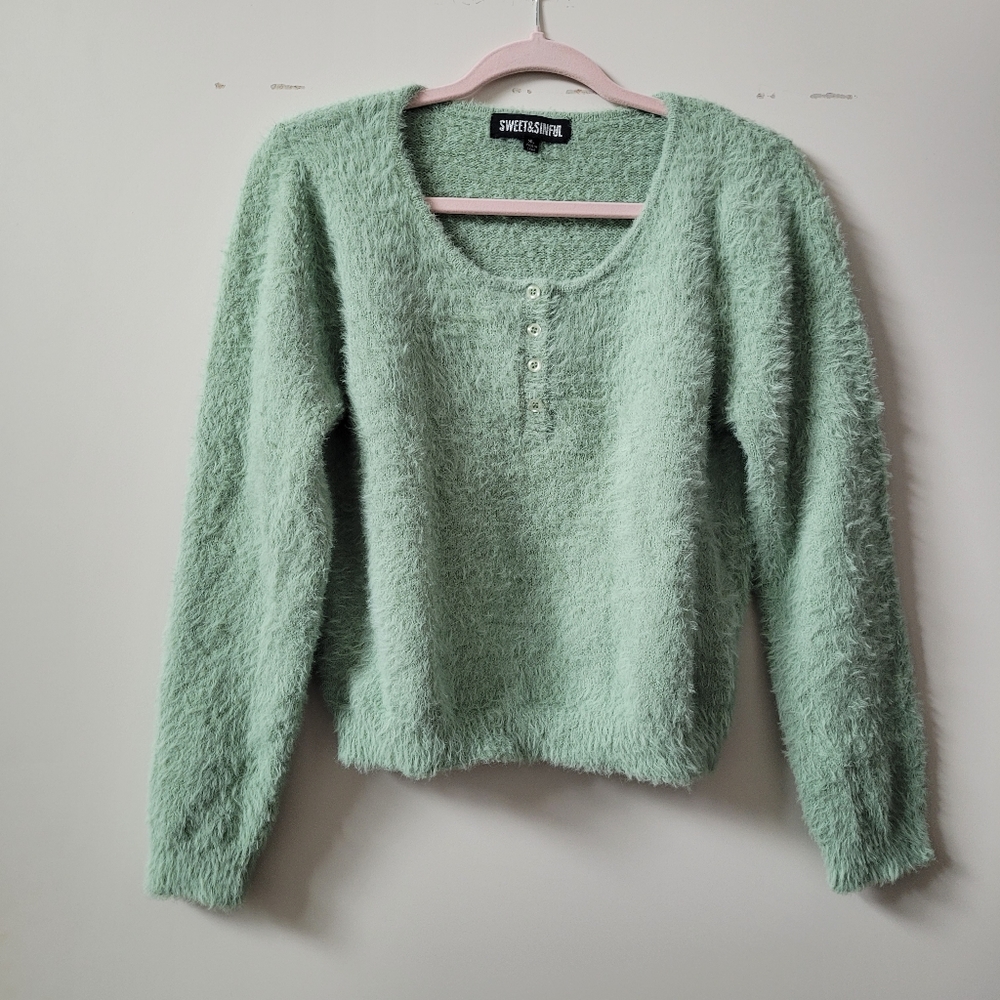 Fuzzy y2k green sweater